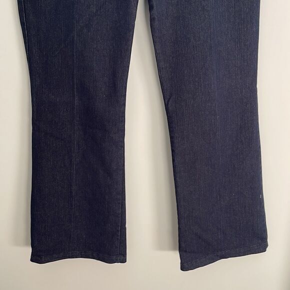 7th Avenue New York‎ & Co. Design Studio Jeans. Size 4 Regular - Picture 3 of 6
